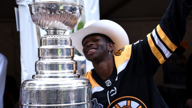 lil-nas-x-stanley-cup-final.jpg